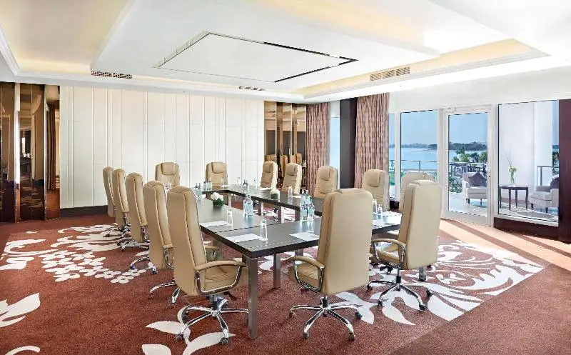 هتل Waldorf Astoria Dubai Palm Jumeirah
