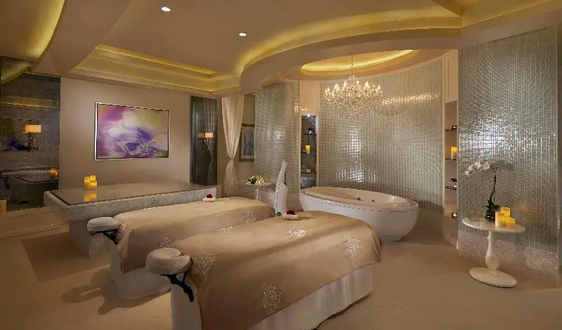 هتل Waldorf Astoria Dubai Palm Jumeirah