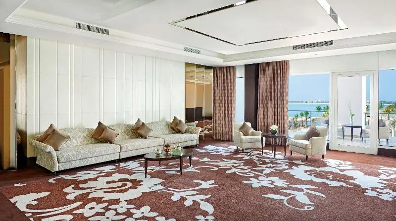 هتل Waldorf Astoria Dubai Palm Jumeirah
