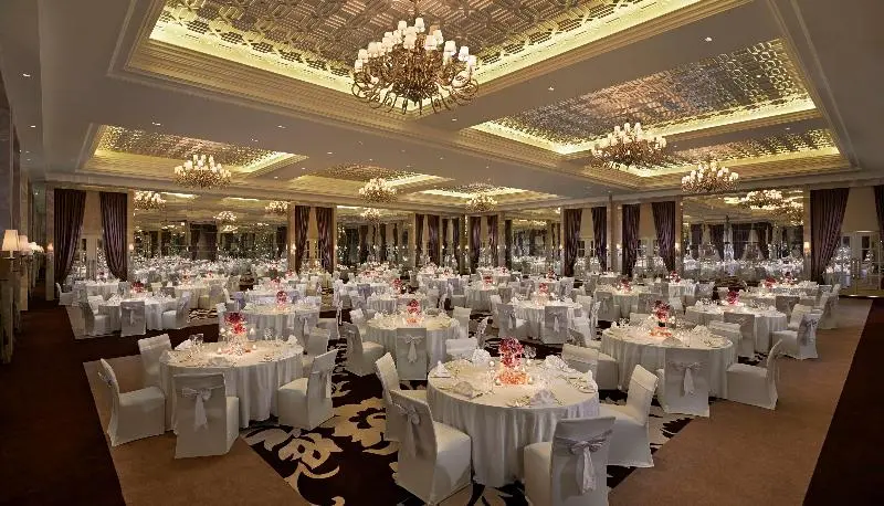 هتل Waldorf Astoria Dubai Palm Jumeirah