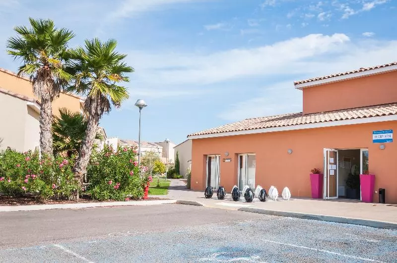 住所  Vacanceole  Les Demeures Torrellanes  Saintcyprien