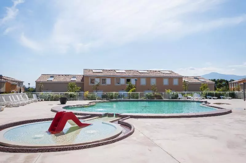 住所  Vacanceole  Les Demeures Torrellanes  Saintcyprien