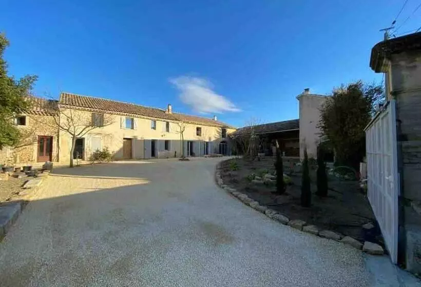 Aamiaismajoitus (B&B) Le Nomade En Provence