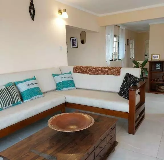 هتل Cole Street Guesthouse