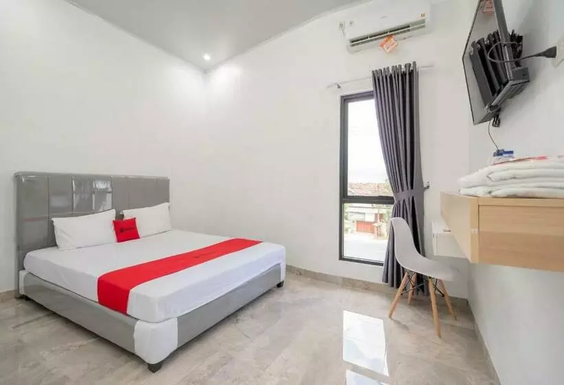 Hotelli Reddoorz Near Tugu Coklat Pesawaran Lampung