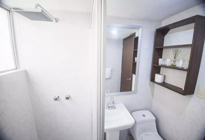 هتل Suites La Fragua