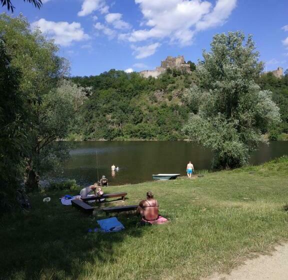 ペンション Pod Hradem Cornštejn