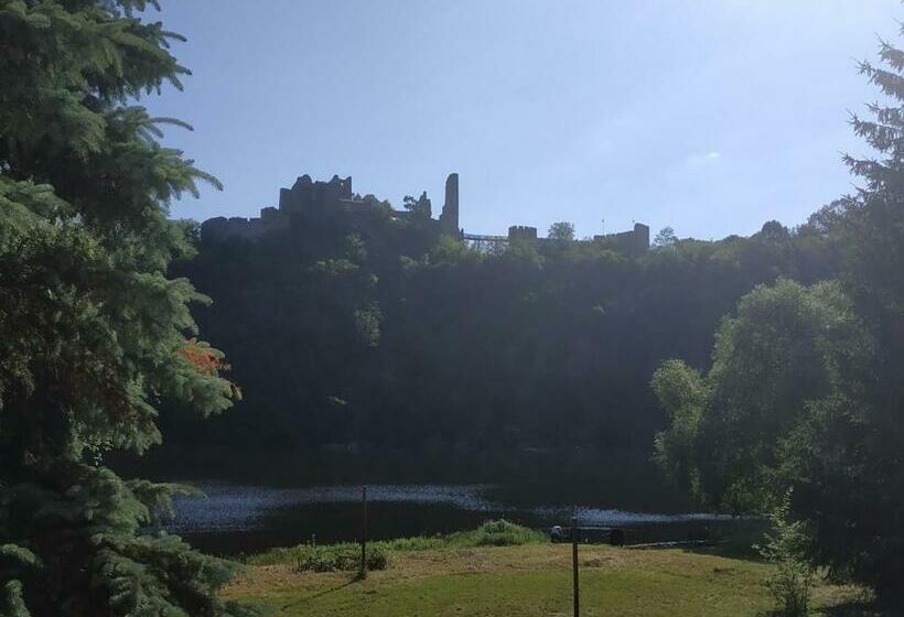 ペンション Pod Hradem Cornštejn