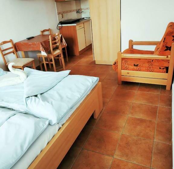 ペンション Pod Hradem Cornštejn