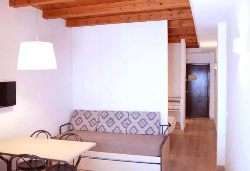 Outdoor Apartaments   Spot