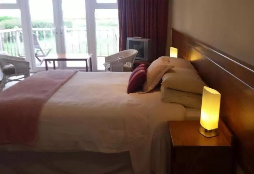 민박 Lakeland Midsummer Lakehouse