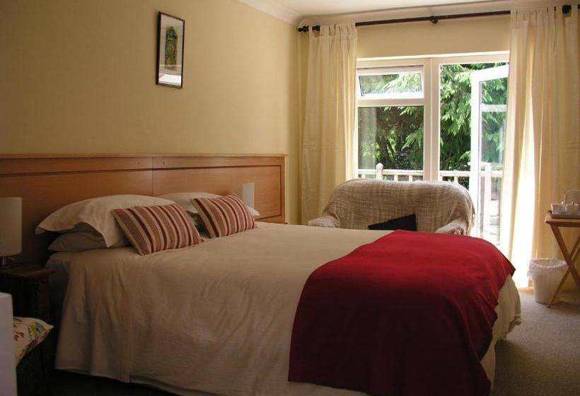 צימר Lakeland Midsummer Lakehouse