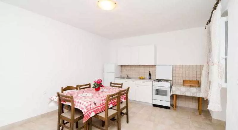 Отель Apartments Bozovic