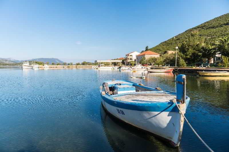 فندق Apartments Bozovic