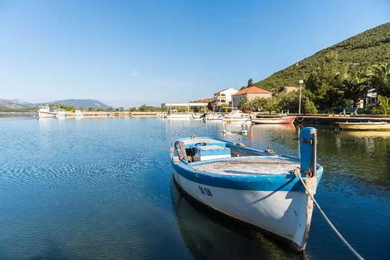 Отель Apartments Bozovic