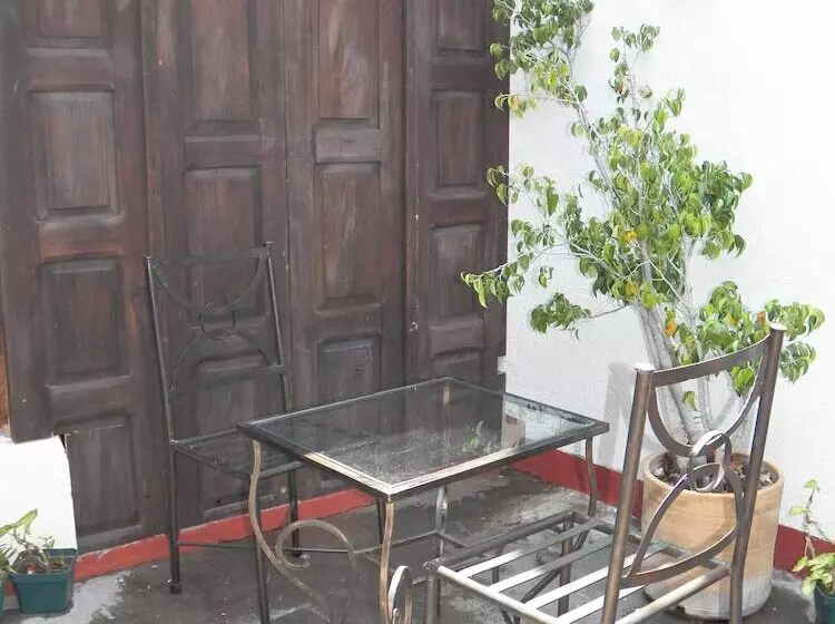 هتل Ciudad Condal