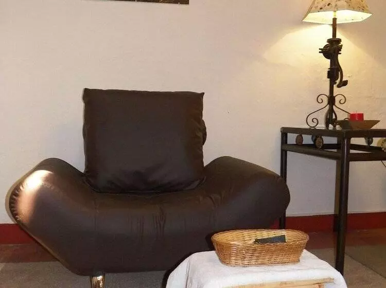 هتل Ciudad Condal