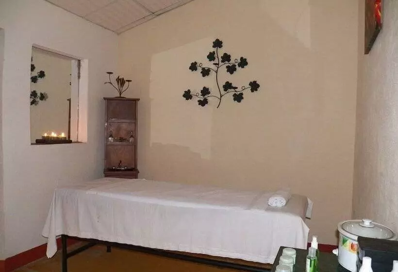 هتل Ciudad Condal