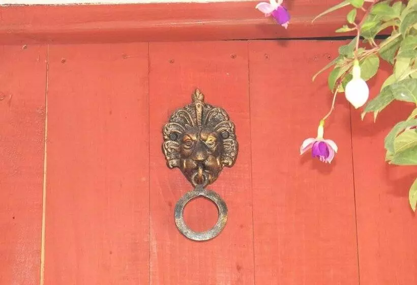 هتل Ciudad Condal