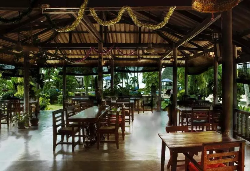 Отель Dewshore Resort