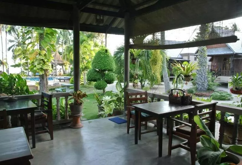 Отель Dewshore Resort