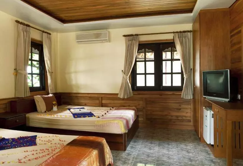 Отель Dewshore Resort