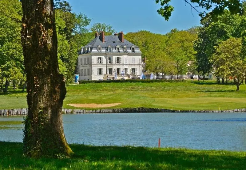 هتل Domaine Et Golf Du Roncemay