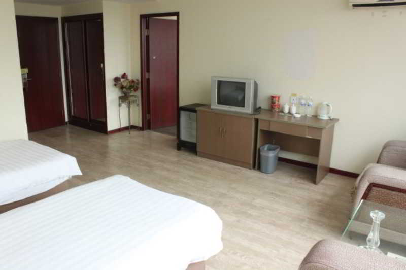 فندق Fortune Business