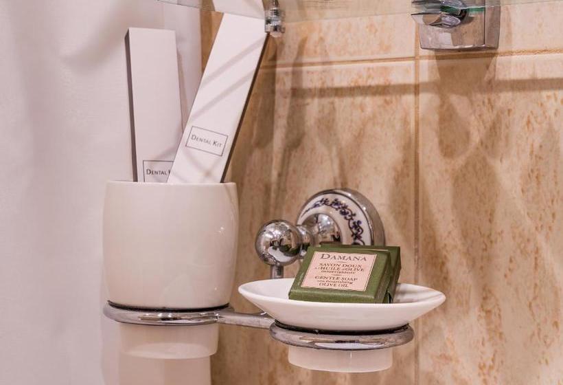 فندق Golden Dolfin