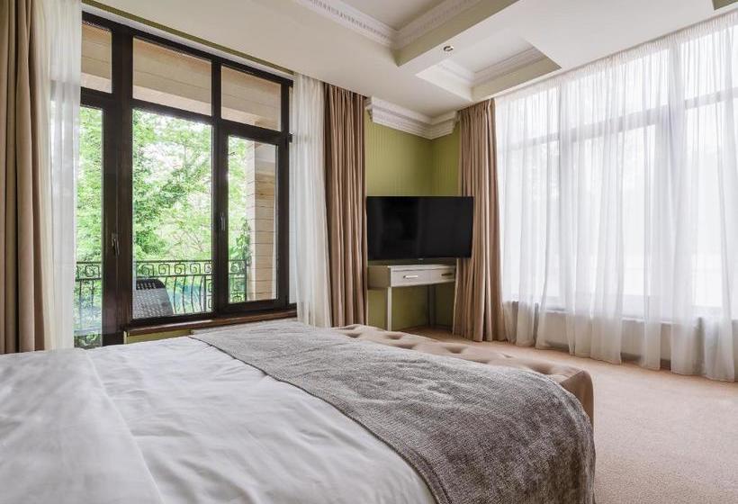 فندق Golden Dolfin