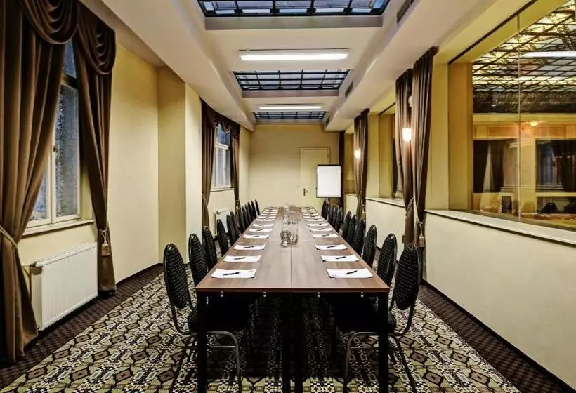 Grandezza Hotel Luxury Palace