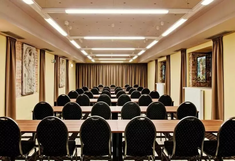 Grandezza Hotel Luxury Palace