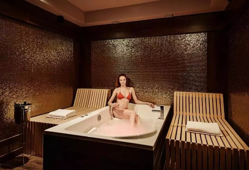 Grandezza Hotel Luxury Palace