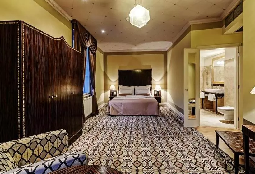 Grandezza Hotel Luxury Palace