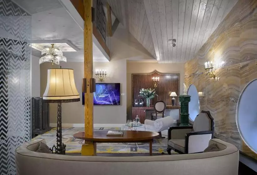 Grandezza Hotel Luxury Palace