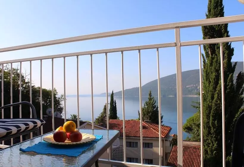 هتل Guest House Tomanovic