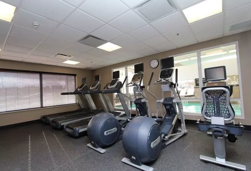 هتل Hampton Inn & Suites By Hilton St. John S Airport