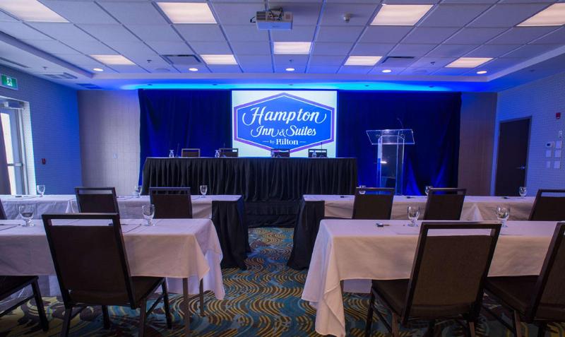 هتل Hampton Inn & Suites By Hilton St. John S Airport