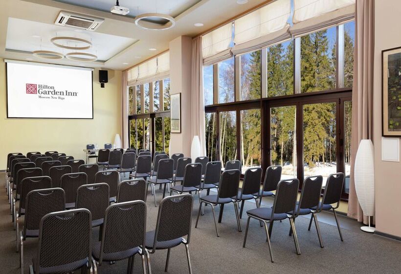 בית מלון כפרי Hilton Garden Inn Moscow New Riga