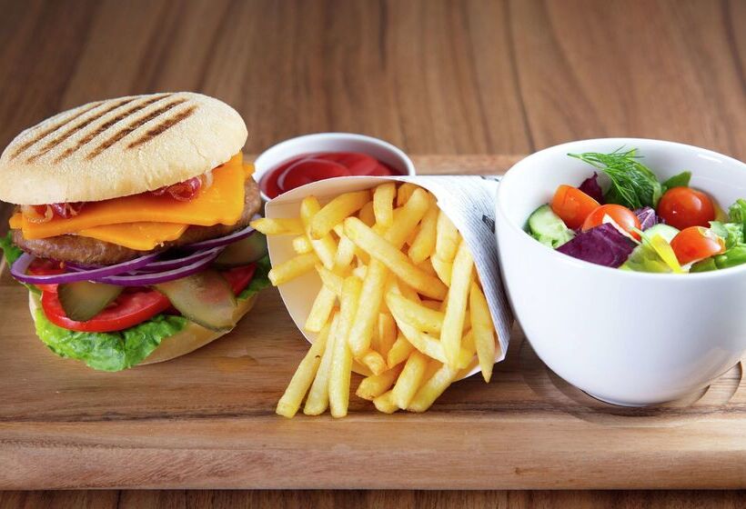 בית מלון כפרי Hilton Garden Inn Moscow New Riga