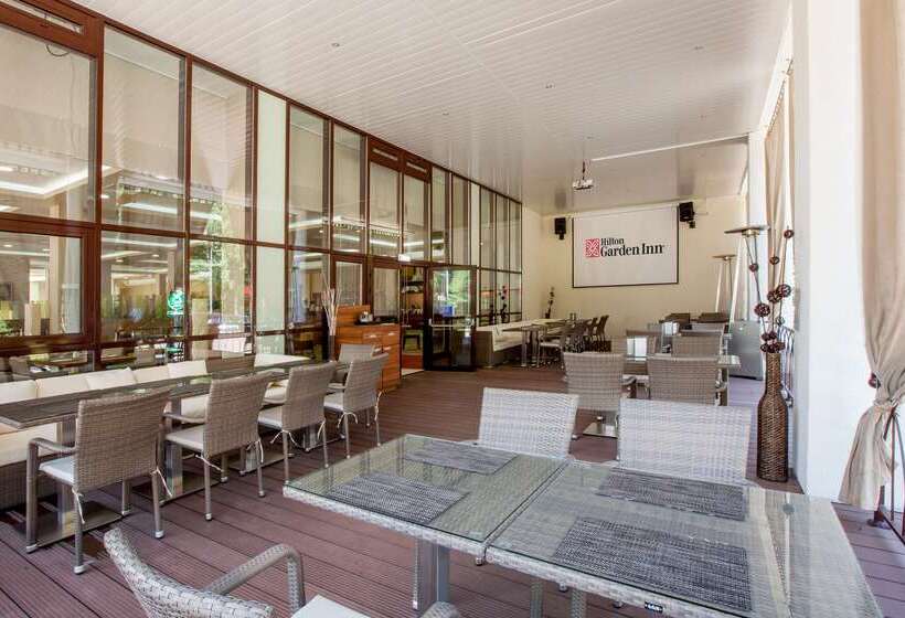 בית מלון כפרי Hilton Garden Inn Moscow New Riga