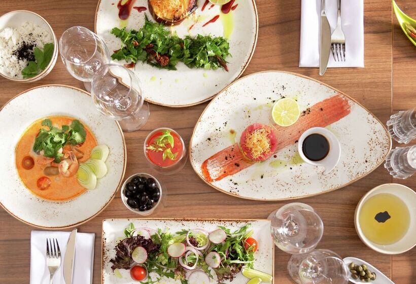 בית מלון כפרי Hilton Garden Inn Moscow New Riga