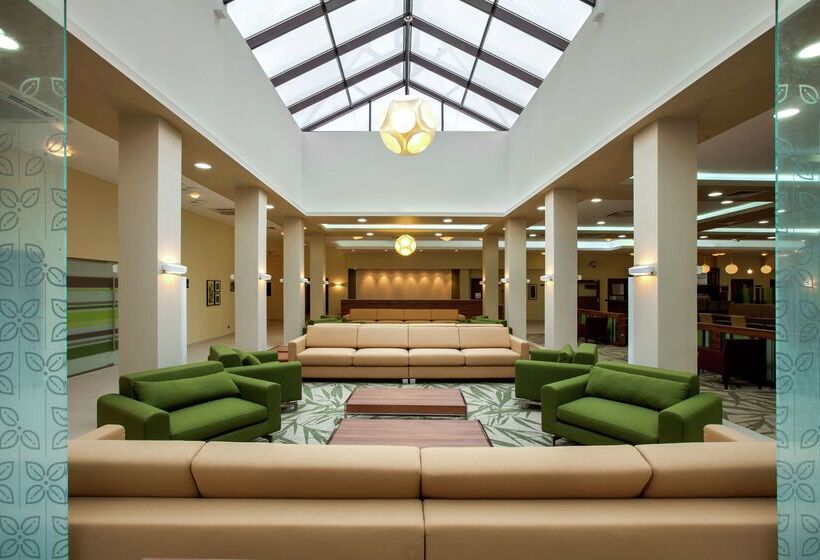בית מלון כפרי Hilton Garden Inn Moscow New Riga