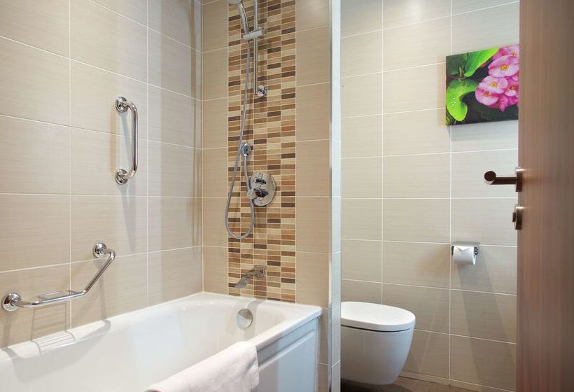 בית מלון כפרי Hilton Garden Inn Moscow New Riga