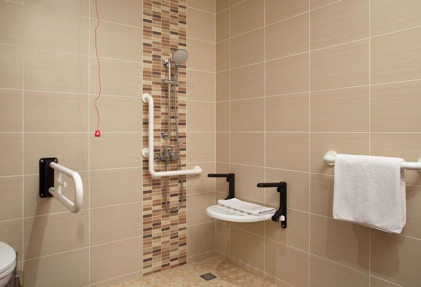 בית מלון כפרי Hilton Garden Inn Moscow New Riga