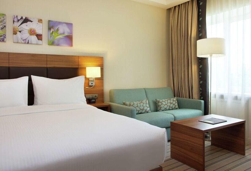 בית מלון כפרי Hilton Garden Inn Moscow New Riga