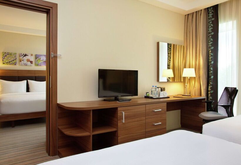 בית מלון כפרי Hilton Garden Inn Moscow New Riga