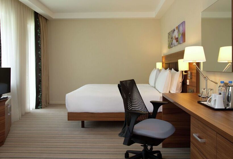 בית מלון כפרי Hilton Garden Inn Moscow New Riga