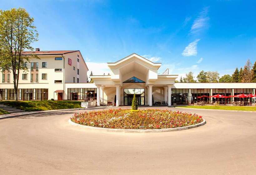 בית מלון כפרי Hilton Garden Inn Moscow New Riga