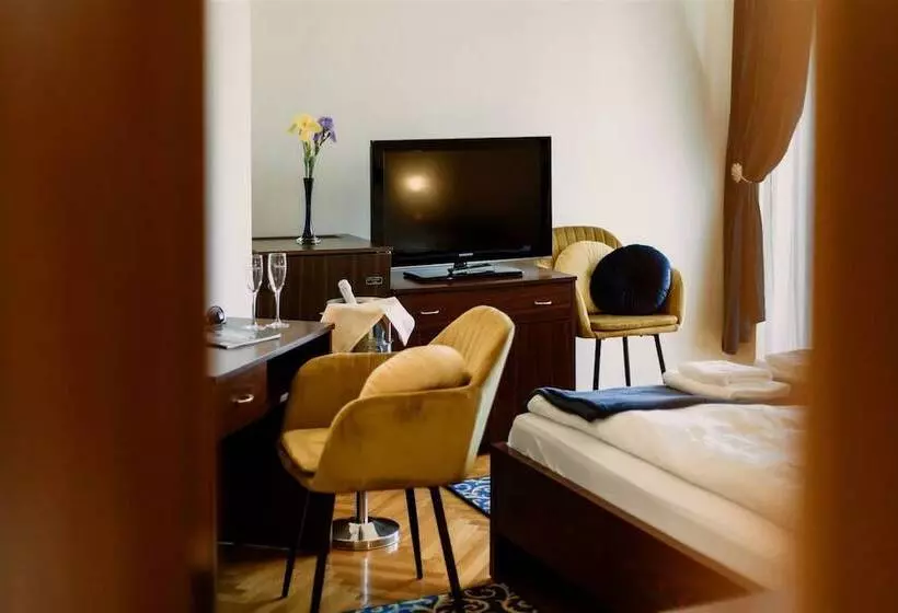 호텔 Korona Pension And Restaurant